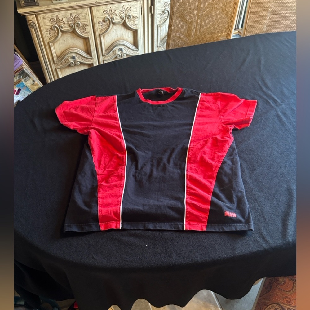 La Vie En Rose Black and Red Short Sleeve Tee